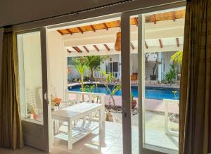 Phòng Giường Đôi Có Ban Công (Double Room with Balcony)