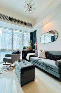 BEAUTIFUL and SPACIOUS 2 REAL BEDROOMS 2 BATHROOMS IN BGC GLOBAL CITY