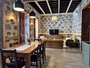 Casa Manuela & Federico Auténtica lujosa y única - Tasarte