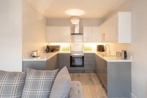 Stylish 1 Bed Apartment in Town Centre