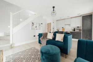 Modern 2Bed House - Walk to Station & High Street, Near Surrey Hills & Denbies Vineyard