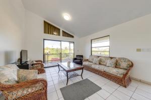 Half Mi to Marina Apt with Pool Access in Key Largo