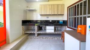 #08A-M - (Refúgio e Mar) Hospedagem em Canto Grande, Bombinhas