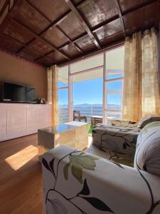 Small Victories Mountain Stay