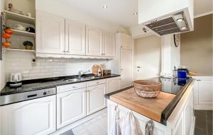 Nice Home In Knokke-Heist With Wifi