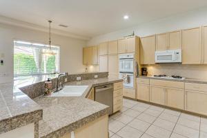 Family Friendly Spacious Oasis in Palm Desert!