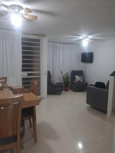 Donde Manolo cerca Parque Deportivo