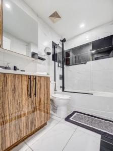 Glamorous 1BR in Downtown MTL 28