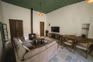 Eftychia's House - Лофу