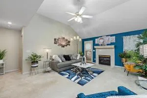 Beautiful Townhome 11 minutes to Downtown townhouse - Riverside