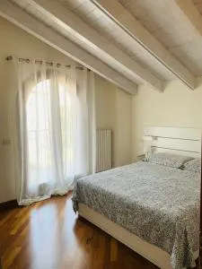 Garda Girasole trilocale a due passi dal lago con posto auto privato - Ривольтелла