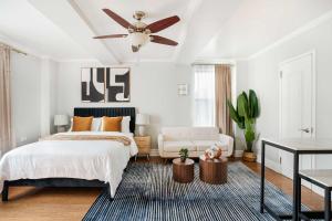 73-1120 New Studio UWS Doorman Gym