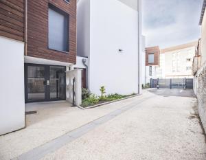 Appartements Le Cocon de l-Artiste - moderne, artistique et cosy ! : Studio - Accessible aux Personnes à Mobilité Réduite 