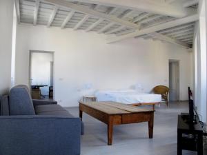 Spacious, Modern, Bright Apartment, near Piazza Navona!