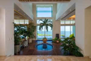 Villa Punta Sam - Beachfront Luxury Villa