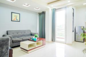 Housr 1RK & 1BHK Apartment Sector 28 Near Galleria Market