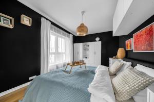 Wilanowska Prestige Apt - 80m2, Parking & Balcony - by Rentujemy