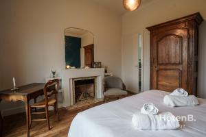 Maisons de vacances Maison Leonce Blanc - Prestige in Lubersac : photos des chambres