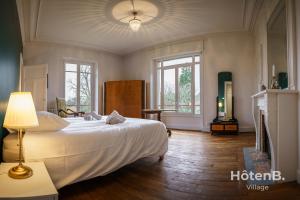 Maisons de vacances Maison Leonce Blanc - Prestige in Lubersac : photos des chambres