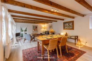 Fenêtres sur cour 3 Duplex in the Heart of the City Center 4 Guests - 3hvězdičkové hotely ve městě Honfleur