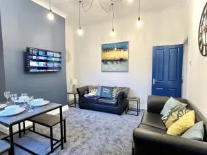 Ideal 4 Bed Stay-Away-Home in Preston - Broughton