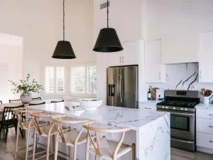 Casa De Vistas by Roav Retreats - Palm Desert