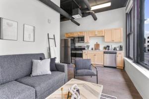Convenient Downtown Loft WiFi and Elevator