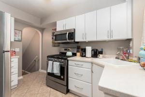 Charming Oak Park Retreat