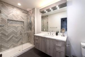 Executive Suite with King Bed and Fast Wi-Fi