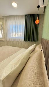 Las Americas Ponderosa apartment