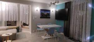 Biały domek z ogrodem, 3 sypialnie