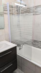 Appartements Residence Rond-point-pistes I - Maxi Studio 6 pers au centre station a Orcieres Merlette - Alpes du Sud MAE-7774 : photos des chambres