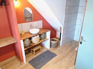 Maisons de vacances NEW - Gite Chez Magalie a 5mn de la Bourboule : photos des chambres