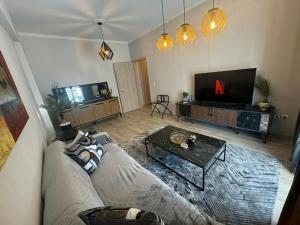 Supreme Golden Suite