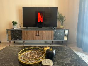 Supreme Golden Suite