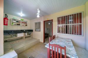 #03A-M - (Refúgio e Mar) Hospedagem em Canto Grande, Bombinhas