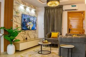 Litchfield Court - Aja