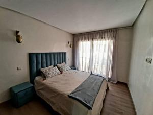 Apt standing 80m2, 2 chambres, terrasse, piscine
