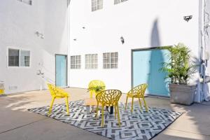 3 bedroom near Culver City-Palms