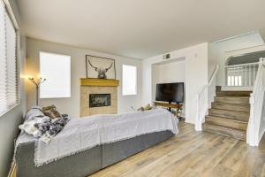 Pool Table and Charcoal Grill Home in Victorville!