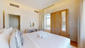 Lake City Tower - Upgraded Two Bedroom in JLT