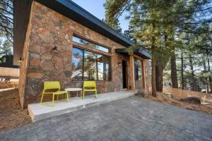 Modern Flagstaff Wood Cabin Home Forest Views - Mountainaire