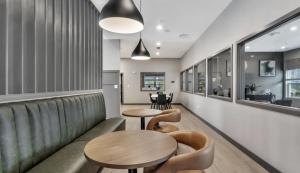 Landing at Willow Glen Lofts - 2 Bedrooms in Willow Springs