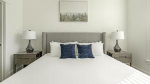 Landing at Lofts at Weston Lakeside - 1 Bedroom in Cary