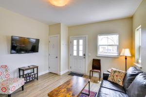 Downtown Buena Vista Condo Walk to River and Cafes!