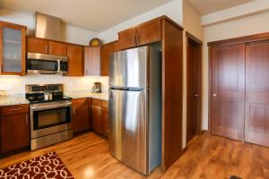 Alluring Manson Lakeside Condo with Shared Pool!