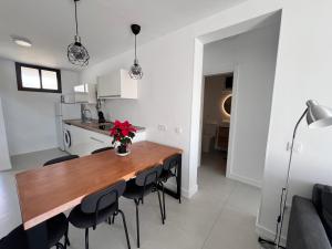 Seaview Modern Apartment in Downtown