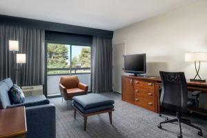 Courtyard by Marriott Phoenix Airport