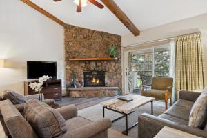 Two-Bedroom Apartment room in Falcon Point