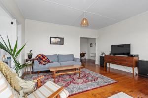 Serene Cove Escape - Waipu Holiday Home